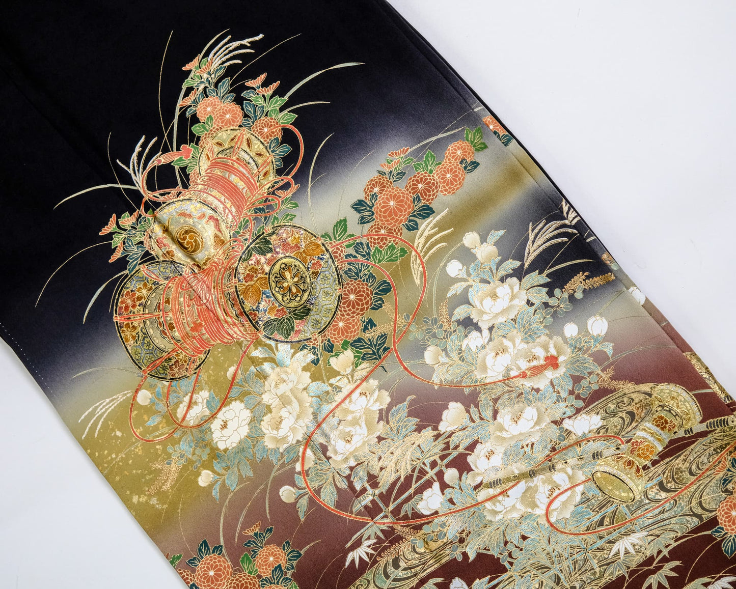 黒_鼓と四季花